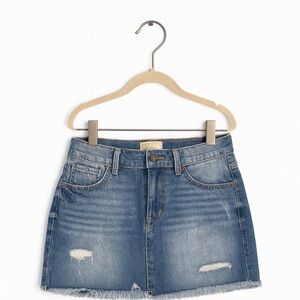 MUDD Size 11 Mudd Distressed FLX Stretch Jean Skirt With Frayed Bottom.